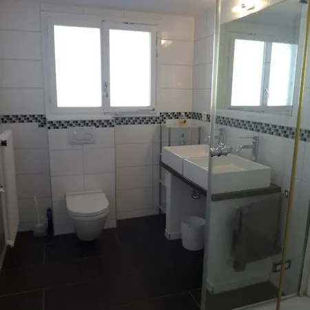 Sleeps 12 Wifi Holiday home